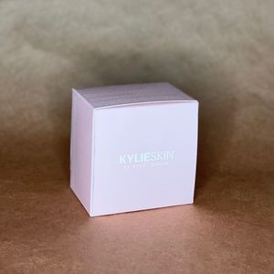 KYLIESKIN Detox face mask